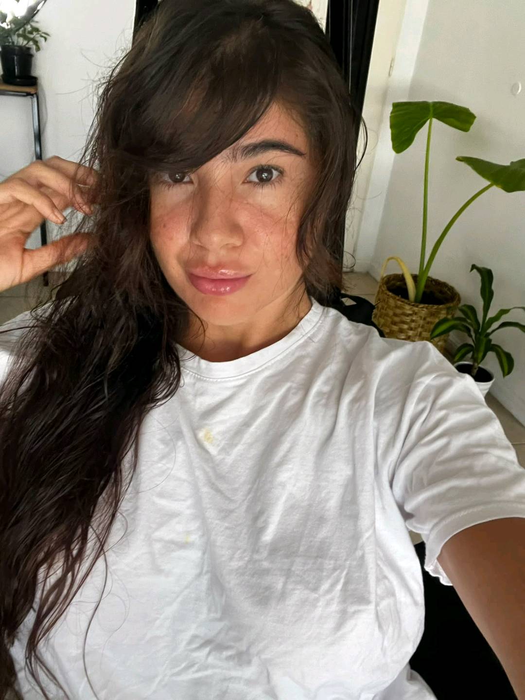 Live on OmegleWeb — Lucy